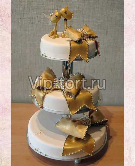 Свадебный торт "Золотые котики"