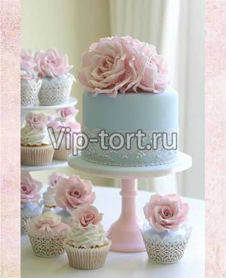 Свадебный торт "Роза в поднебесье"