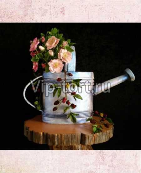 Праздничный торт "Лейка с цветами"