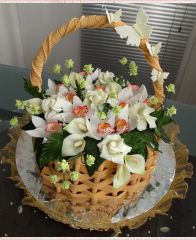 Торт на юбилей "Корзина с орхидеями, розами и каллами"