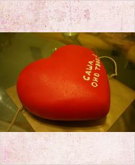 Торт на день Святого Валентина "Красное сердце"