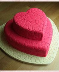 Торт на день Святого Валентина "Розовые сердечки"