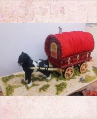 Праздничный торт "Повозка с лошадью"
