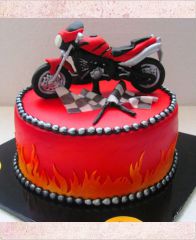 Торт "Красный мотоцикл"