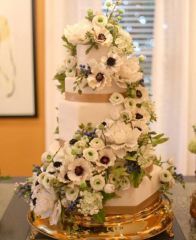 Свадебный торт "Цветочные мечты"