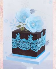Торт "Голубенькие цветы"