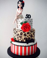 Торт на 50 лет "Красотка Брю"