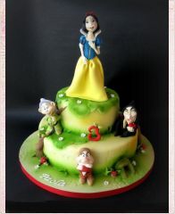 Детский торт "Белоснежка и ведьма- старушка"