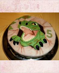 Детский торт "Челюсть тиранозавра"