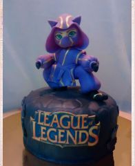 Детский торт "Героиня Лиги легенд"