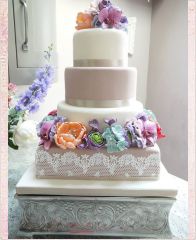 Свадебный торт "Разнообразие цветов"