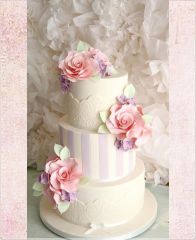 Свадебный торт "Розы с полосками"