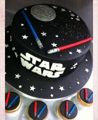 Детский торт "Star Wars мечи"