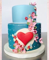 Торт на день Святого Валентина "Сердечко в цветах"