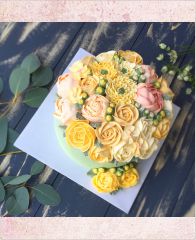 Торт с цветами из крема "Солнечный букет"