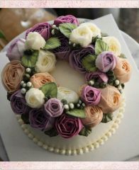 Торт с цветами из крема "Нежные прекрасные розочки"